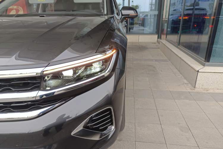 Used Volkswagen Talagon 2023 Facelift 380TSI All-Wheel-Drive Luxury Jiajing Pro 6-Seater Left Front Headlight