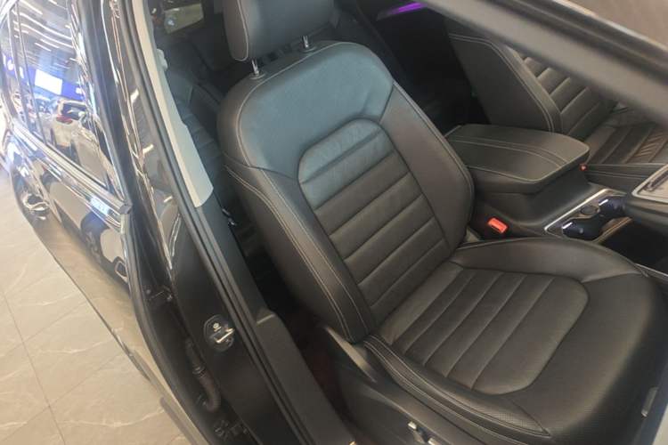 Used Volkswagen Talagon 2023 Facelift 380TSI All-Wheel-Drive Luxury Jiajing Pro 6-Seater Right Front Seat