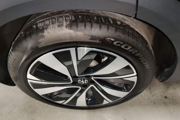 Used Volkswagen Talagon 2023 Facelift 380TSI All-Wheel-Drive Luxury Jiajing Pro 6-Seater Right Rear Wheel Hub