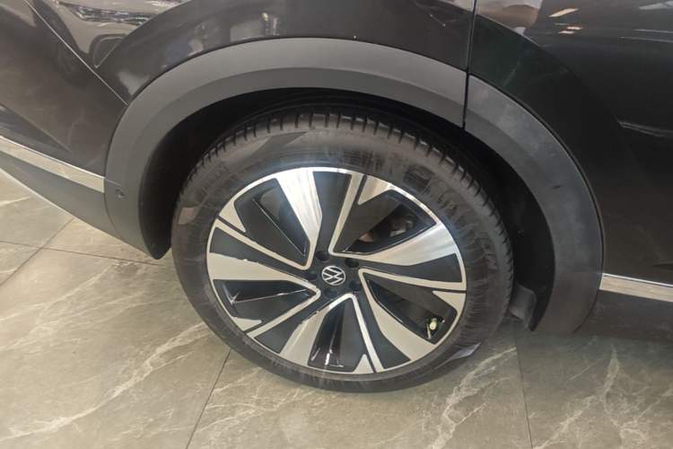 Used Volkswagen Talagon 2023 Facelift 380TSI All-Wheel-Drive Luxury Jiajing Pro 6-Seater Right Rear Wheel Hub