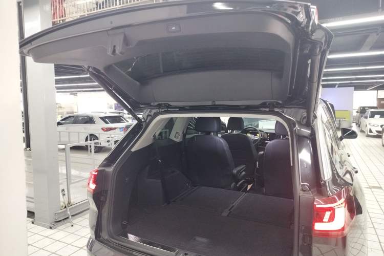 Used Volkswagen Talagon 2023 Facelift 380TSI All-Wheel-Drive Luxury Jiajing Pro 6-Seater Trunk
