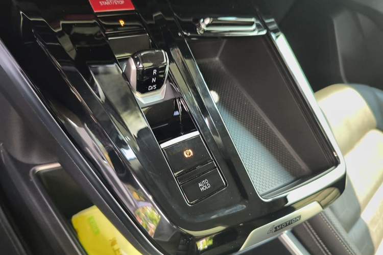 Used Volkswagen Talagon 2023 Facelift 380TSI All-Wheel-Drive Luxury Jiajing Pro 6-Seater Gear Lever