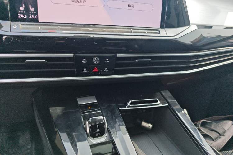 Used Volkswagen Talagon 2023 Facelift 380TSI All-Wheel-Drive Luxury Jiajing Pro 6-Seater Audio And AC Panel