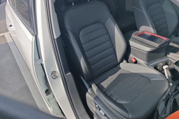 Used Volkswagen Talagon 2023 Facelift 380TSI All-Wheel-Drive Luxury Jiajing Pro 6-Seater Right Front Seat