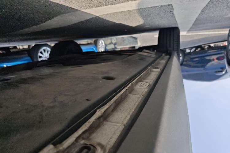 Used Volkswagen Talagon 2023 Facelift 380TSI All-Wheel-Drive Luxury Jiajing Pro 6-Seater Right Side Sill