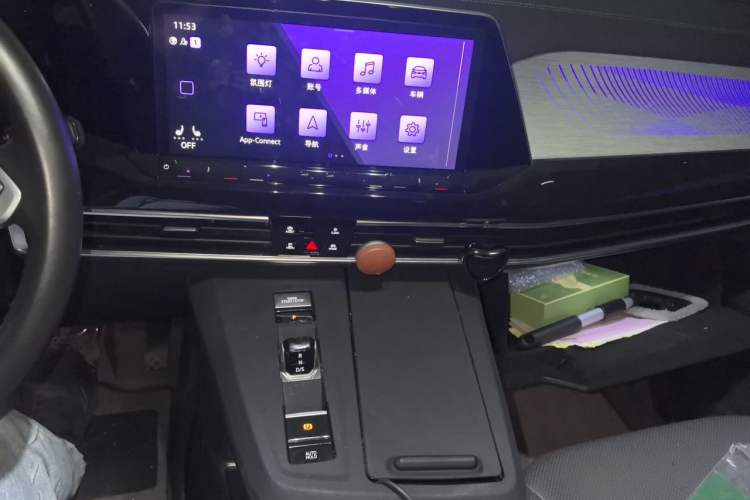 Used Volkswagen Talagon 2024 380TSI All-Wheel Drive Luxury Prestige Pro 6-Seater Audio And AC Panel