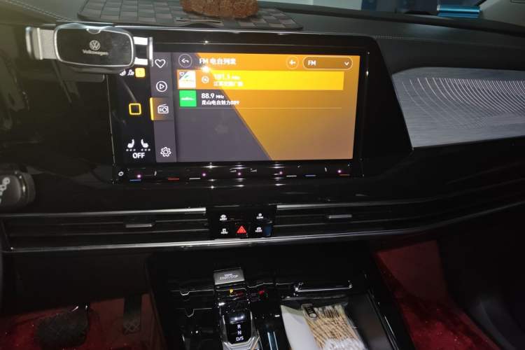 Used Volkswagen Talagon 2024 380TSI All-Wheel Drive Luxury Prestige Pro 6-Seater Audio And AC Panel