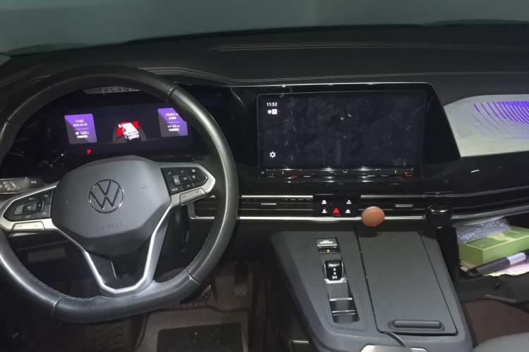 Used Volkswagen Talagon 2024 380TSI All-Wheel Drive Luxury Prestige Pro 6-Seater Center Console