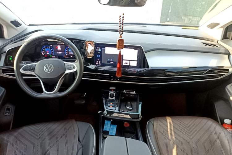 Used Volkswagen Talagon 2024 530TSI Four-Wheel-Drive Flagship Shengjing Edition Pro 6-Seater Center Console