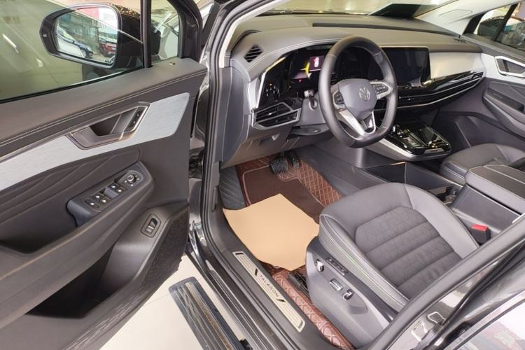 Used Volkswagen Talagon 2024 380TSI All-Wheel Drive Luxury Prestige Pro 6-Seater Driver Seat