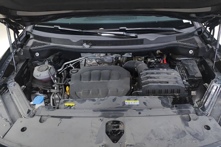 Used Volkswagen Talagon 2024 380TSI Four-Wheel Drive Flagship Shengjing Edition 6 Seats Engine Bay