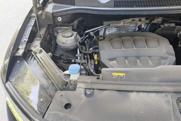 Used Volkswagen Talagon 2024 380TSI All-Wheel Drive Luxury Prestige Pro 6-Seater Engine Bay Right
