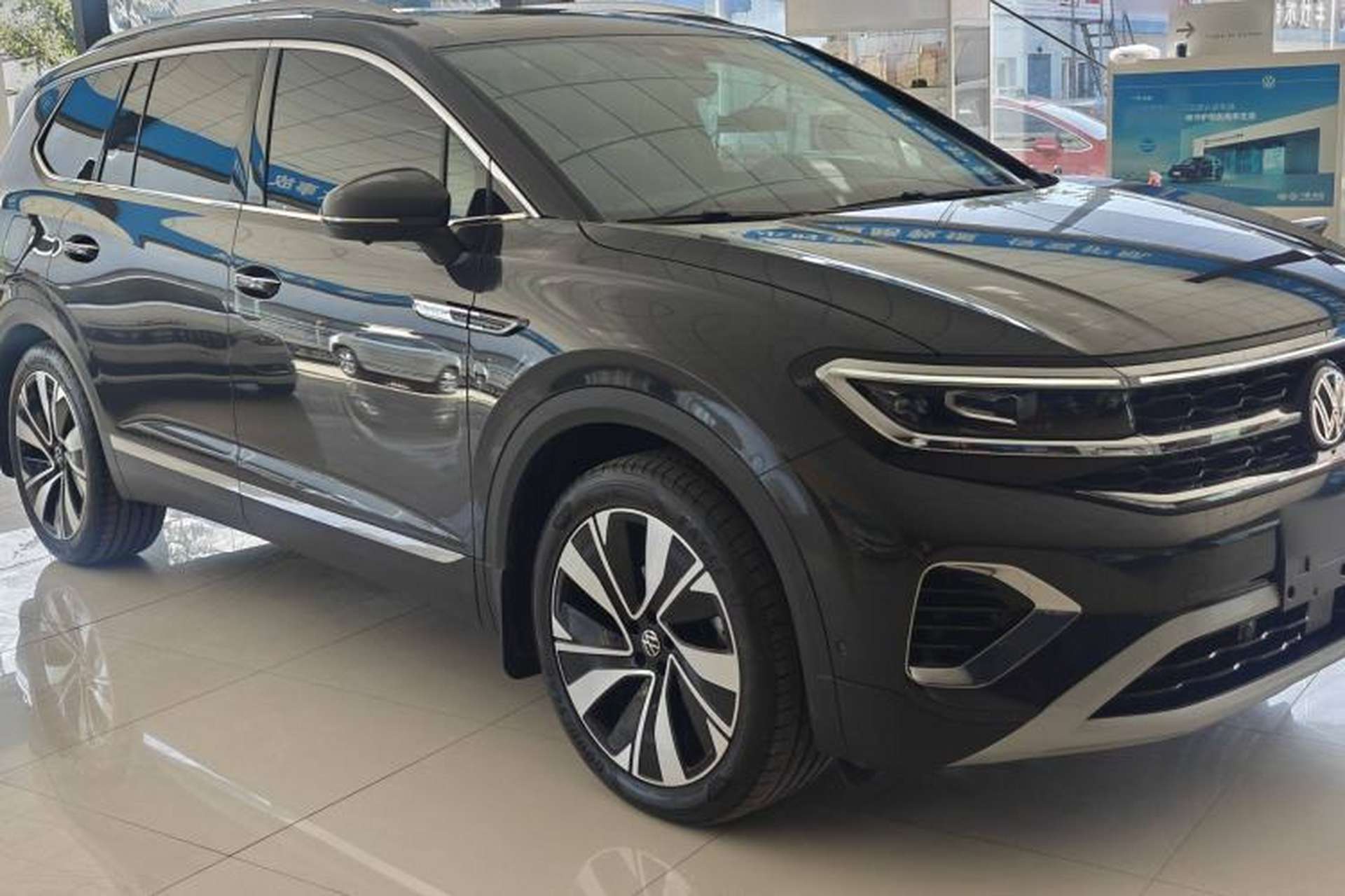 Used Volkswagen Talagon 2024 380TSI All-Wheel Drive Luxury Prestige Pro 7-Seater Exterior 2