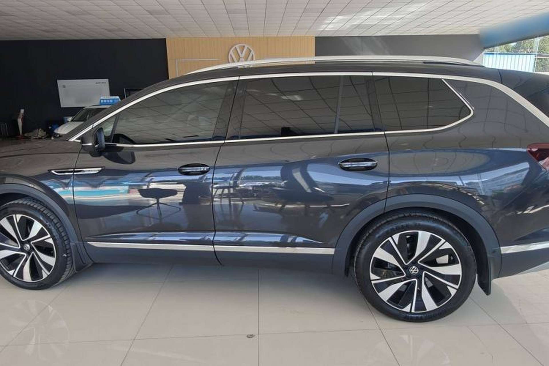 Used Volkswagen Talagon 2024 380TSI All-Wheel Drive Luxury Prestige Pro 7-Seater Exterior 3