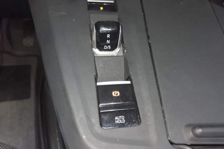 Used Volkswagen Talagon 2024 380TSI All-Wheel Drive Luxury Prestige Pro 6-Seater Gear Lever