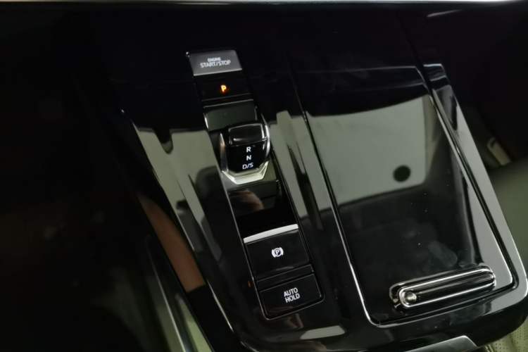 Used Volkswagen Talagon 2024 380TSI All-Wheel Drive Luxury Prestige Pro 6-Seater Gear Lever