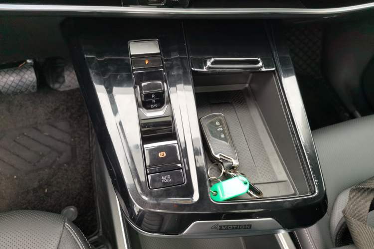 Used Volkswagen Talagon 2024 380TSI All-Wheel Drive Luxury Prestige Pro 6-Seater Gear Lever
