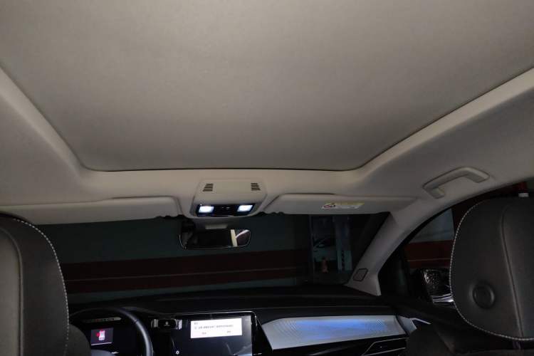 Used Volkswagen Talagon 2024 380TSI All-Wheel Drive Luxury Prestige Pro 6-Seater Headliner