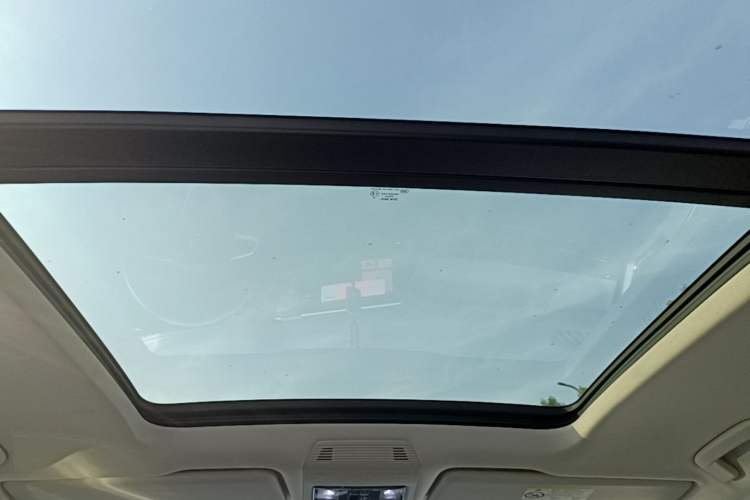Used Volkswagen Talagon 2024 530TSI Four-Wheel-Drive Flagship Shengjing Edition Pro 6-Seater Headliner