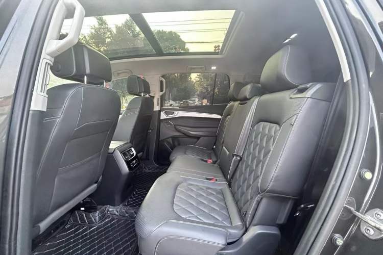 Used Volkswagen Talagon 2024 530TSI Four-Wheel-Drive Flagship Shengjing Edition Pro 7-Seater Interior 2