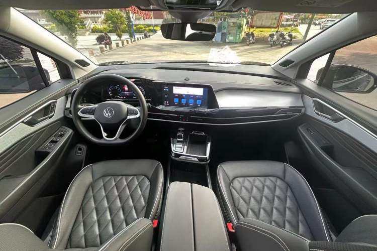 Used Volkswagen Talagon 2024 530TSI Four-Wheel-Drive Flagship Shengjing Edition Pro 7-Seater Interior 3