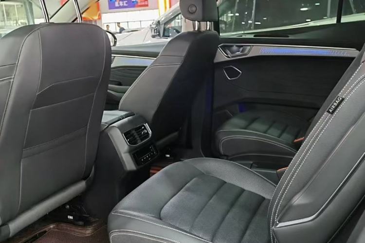 Used Volkswagen Talagon 2024 380TSI All-Wheel Drive Luxury Prestige Pro 6-Seater Interior 4