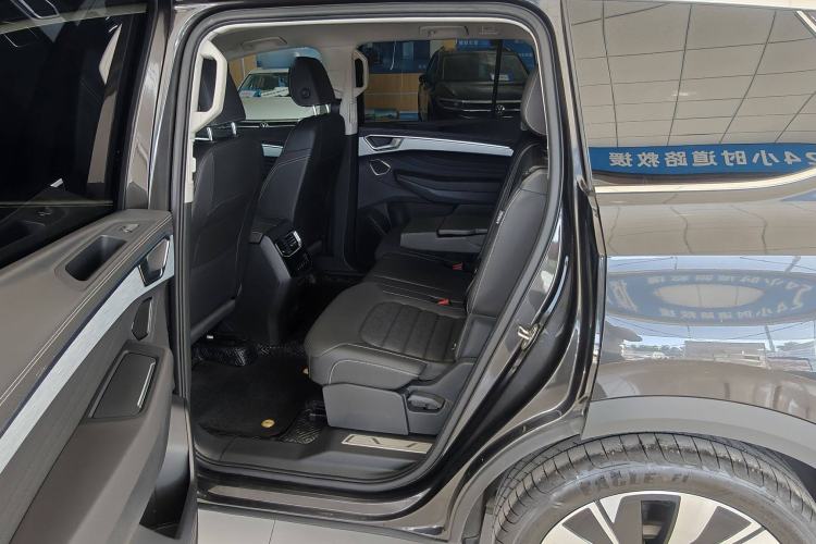 Used Volkswagen Talagon 2024 380TSI All-Wheel Drive Luxury Prestige Pro 7-Seater Interior 5