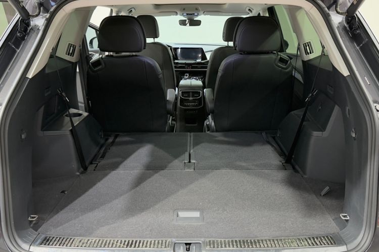 Used Volkswagen Talagon 2024 380TSI All-Wheel Drive Luxury Prestige Pro 6-Seater Interior 8