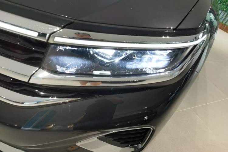 Used Volkswagen Talagon 2024 380TSI All-Wheel Drive Luxury Prestige Pro 6-Seater Left Front Headlight