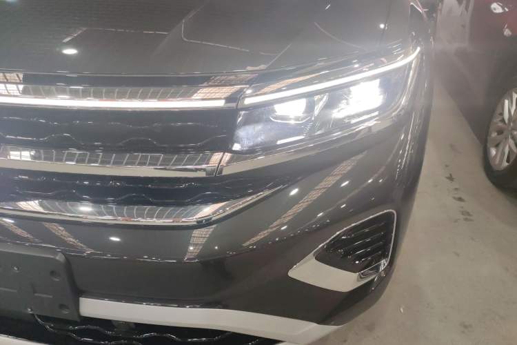 Used Volkswagen Talagon 2024 380TSI All-Wheel Drive Luxury Prestige Pro 7-Seater Left Front Headlight