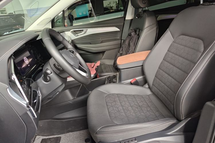 Used Volkswagen Talagon 2024 380TSI All-Wheel Drive Luxury Prestige Pro 6-Seater Left Front Seat