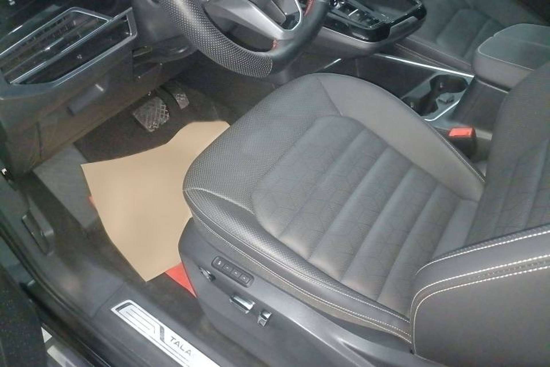 Used Volkswagen Talagon 2024 380TSI All-Wheel Drive Luxury Prestige Pro 6-Seater Left Front Seat