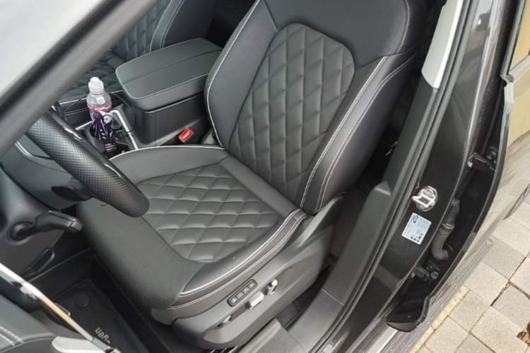 Used Volkswagen Talagon 2024 530TSI Four-Wheel-Drive Flagship Shengjing Edition Pro 6-Seater Left Front Seat