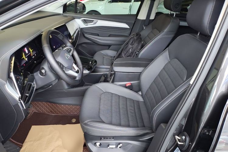 Used Volkswagen Talagon 2024 380TSI All-Wheel Drive Luxury Prestige Pro 6-Seater Left Front Seat