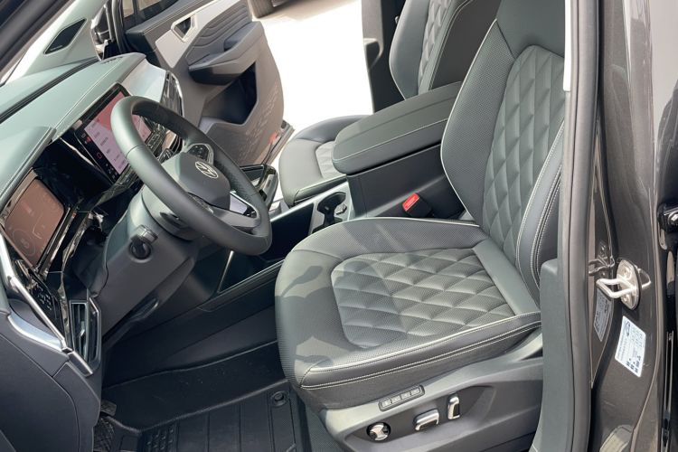 Used Volkswagen Talagon 2024 380TSI Four-Wheel Drive Flagship Shengjing Edition 6 Seats Left Front Seat