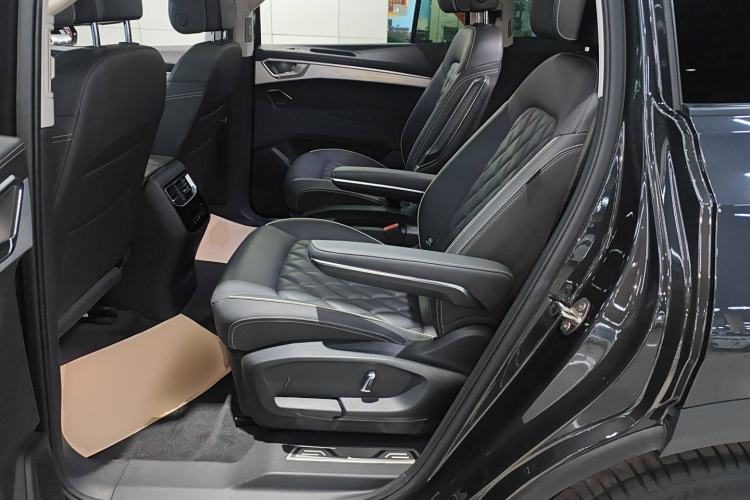 Used Volkswagen Talagon 2024 380TSI Four-Wheel Drive Flagship Shengjing Edition 6 Seats Left Rear Seat
