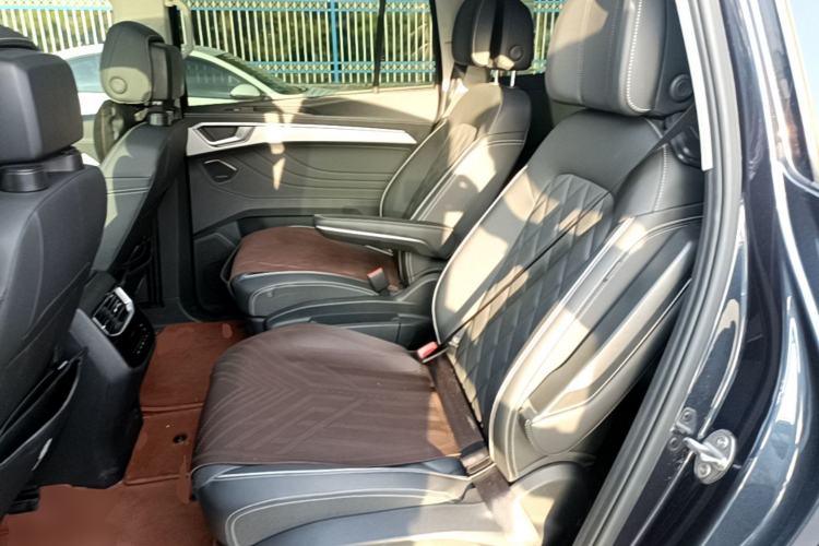 Used Volkswagen Talagon 2024 530TSI Four-Wheel-Drive Flagship Shengjing Edition Pro 6-Seater Left Rear Seat
