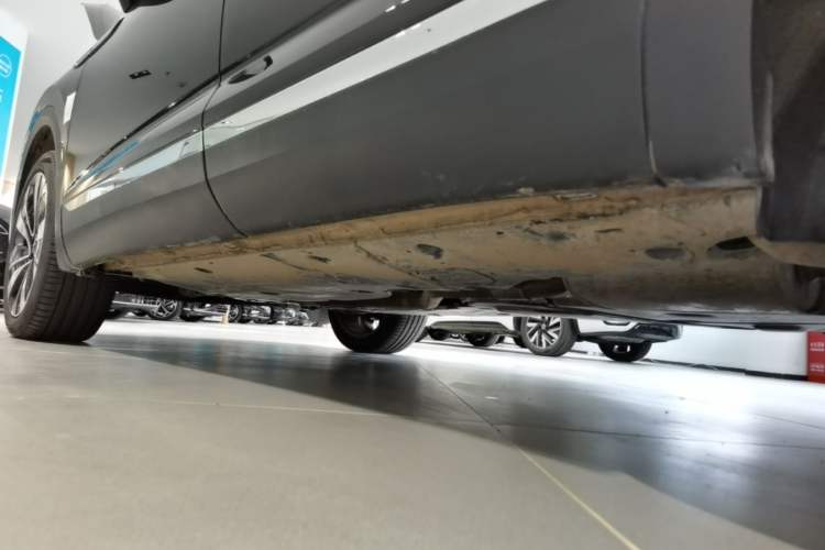 Used Volkswagen Talagon 2024 380TSI All-Wheel Drive Luxury Prestige Pro 6-Seater Left Side Sill