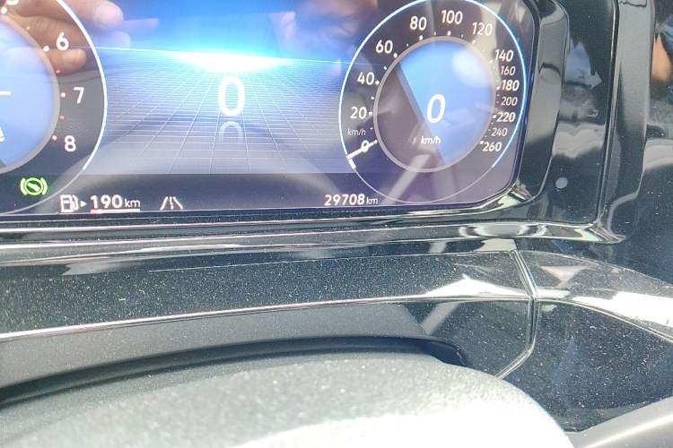 Used Volkswagen Talagon 2024 380TSI All-Wheel Drive Luxury Prestige Pro 7-Seater Odometer Close Up