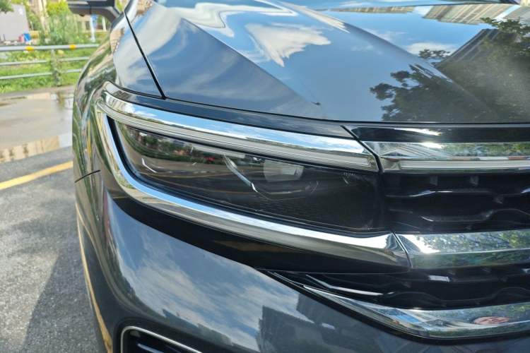 Used Volkswagen Talagon 2024 380TSI All-Wheel Drive Luxury Prestige Pro 7-Seater Right Front Headlight