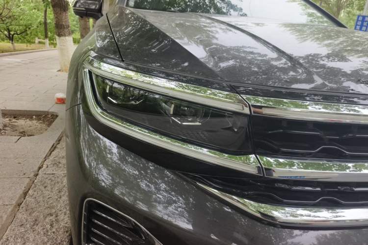 Used Volkswagen Talagon 2024 380TSI Four-Wheel-Drive Flagship Shengjing Shared Enjoyment Version 6 Seats Right Front Headlight