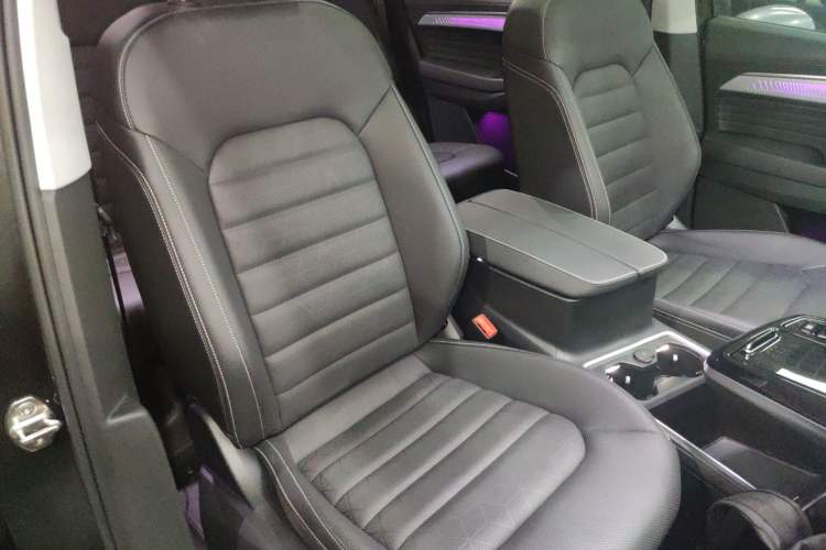 Used Volkswagen Talagon 2024 380TSI All-Wheel Drive Luxury Prestige Pro 7-Seater Right Front Seat