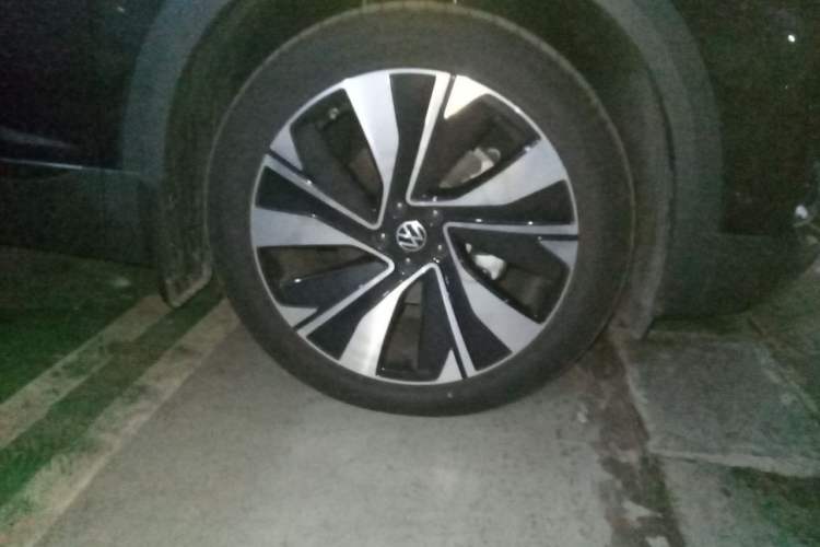 Used Volkswagen Talagon 2024 380TSI All-Wheel Drive Luxury Prestige Pro 7-Seater Right Front Wheel Hub