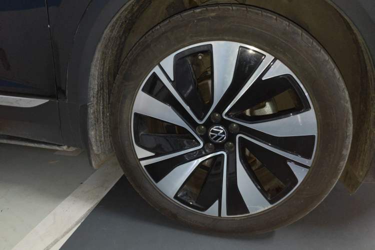Used Volkswagen Talagon 2024 380TSI All-Wheel Drive Luxury Prestige Pro 6-Seater Right Front Wheel Hub