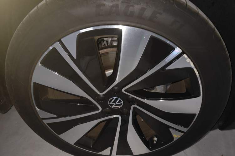 Used Volkswagen Talagon 2024 380TSI All-Wheel Drive Luxury Prestige Pro 6-Seater Right Front Wheel Hub