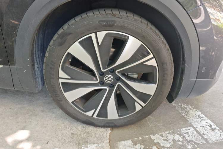 Used Volkswagen Talagon 2024 380TSI Four-Wheel Drive Luxury Jiajing Pro Shared-Experience Version 6 Seats Right Front Wheel Hub