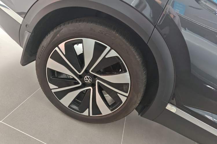 Used Volkswagen Talagon 2024 380TSI All-Wheel Drive Luxury Prestige Pro 6-Seater Right Rear Wheel Hub
