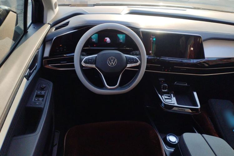 Used Volkswagen Talagon 2024 380TSI Four-Wheel-Drive Flagship Shengjing Shared Enjoyment Version 6 Seats Steering Wheel