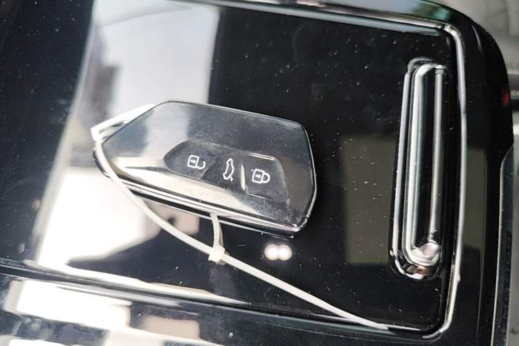 Used Volkswagen Talagon 2024 380TSI All-Wheel Drive Luxury Prestige Pro 7-Seater Vehicle Key