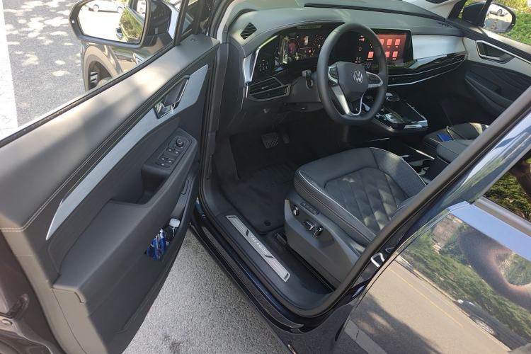 Used Volkswagen Talagon 2024 530TSI Four-Wheel-Drive Flagship Shengjing Edition Pro 7-Seater Driver Seat